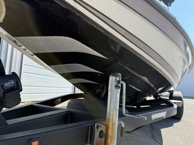 Slide: The Image of Phoenix Bass Boat 619 Pro 2012 - 9