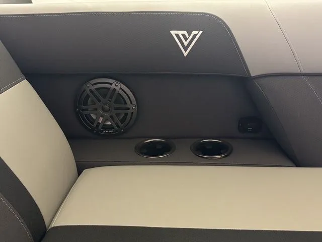 Slide: The Image of Viaggio By Misty Harbor X22S Tri-Toon (27" Tubes) 2026 - 21