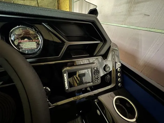 Slide: The Image of Viaggio By Misty Harbor X22S Tri-Toon (27" Tubes) 2026 - 22