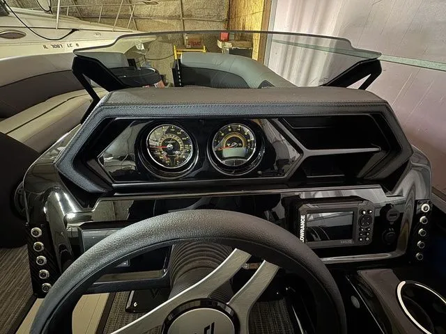 Slide: The Image of Viaggio By Misty Harbor X22S Tri-Toon (27" Tubes) 2026 - 25