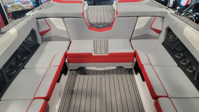 Slide: The Image of Nautique Super Air Nautique S23 2022 - 10