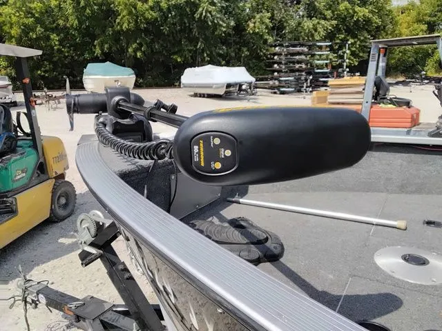 Slide: The Image of Alumacraft Classic 165 Side Console 2005 - 4