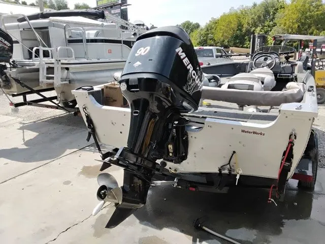 Slide: The Image of Alumacraft Classic 165 Side Console 2005 - 8