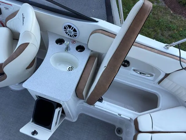 Slide: The Image of Stingray 231 DC 2023 - 7