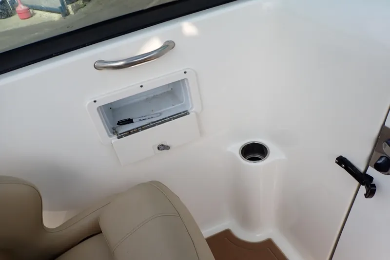 Slide: The Image of NauticStar 243DC Sport Deck 2019 - 53