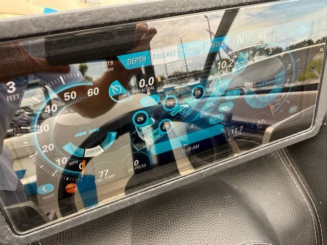 Slide: The Image of Malibu Wakesetter 22 VLX 2015 - 18