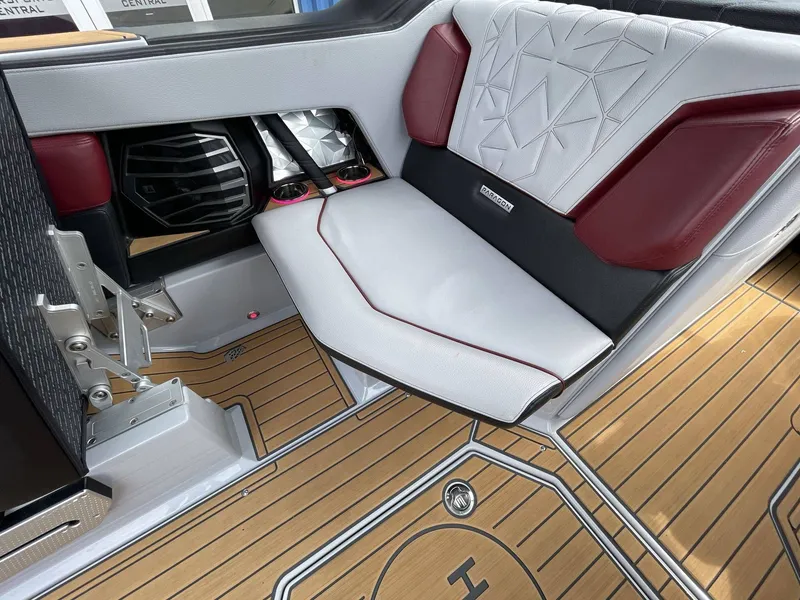 Slide: The Image of Nautique Super Air Nautique G23 Paragon 2023 - 10