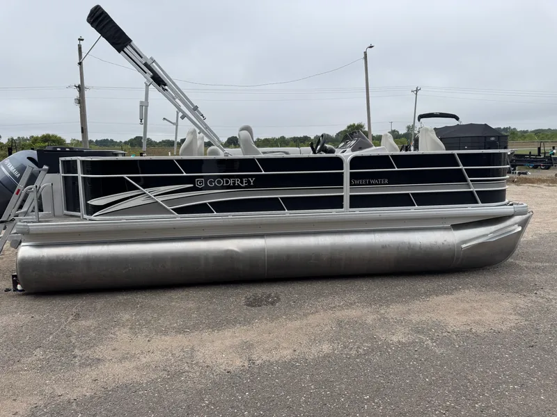 Slide: The Image of Sweetwater 2086 FX Pontoon 2021 - 20