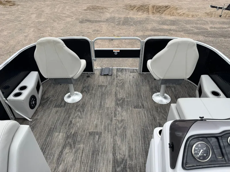 Slide: The Image of Sweetwater 2086 FX Pontoon 2021 - 3