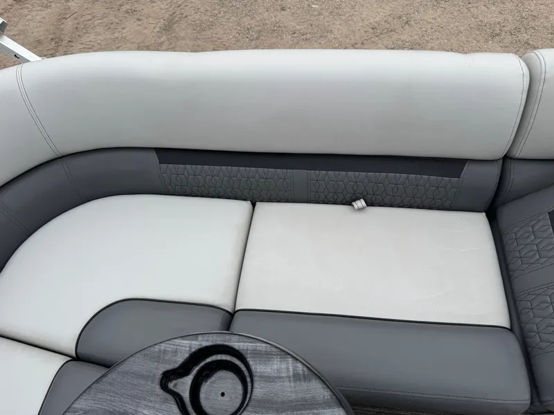 Slide: The Image of Sweetwater 2086 FX Pontoon 2021 - 36