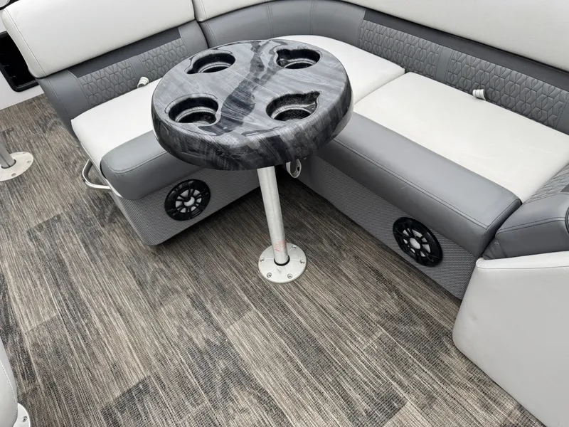 Slide: The Image of Sweetwater 2086 FX Pontoon 2021 - 39