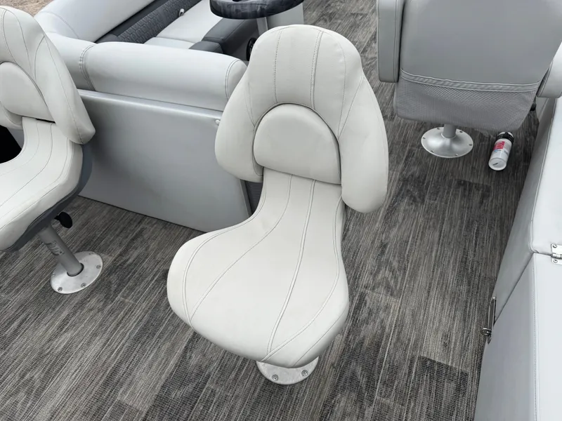 Slide: The Image of Sweetwater 2086 FX Pontoon 2021 - 44