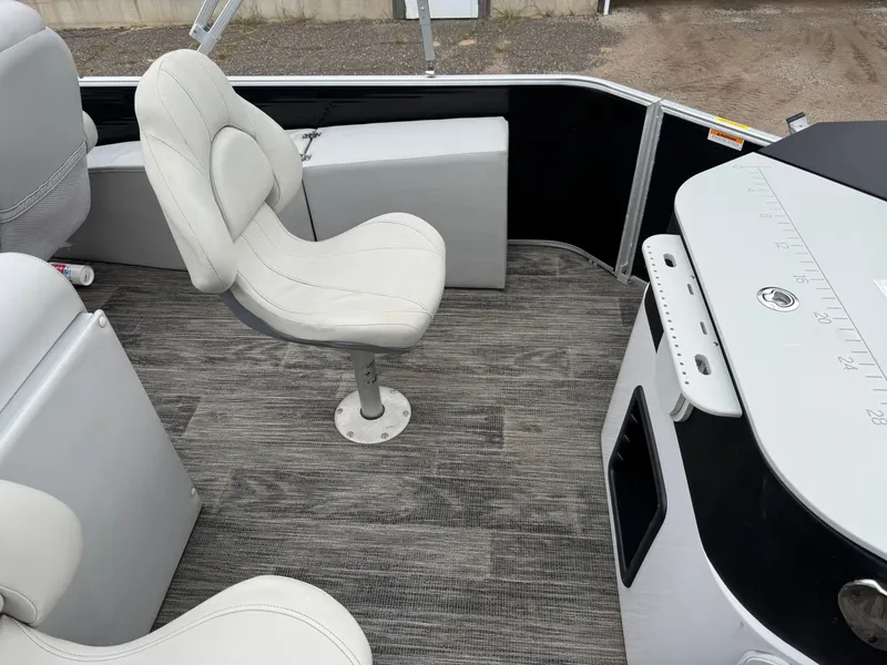 Slide: The Image of Sweetwater 2086 FX Pontoon 2021 - 54