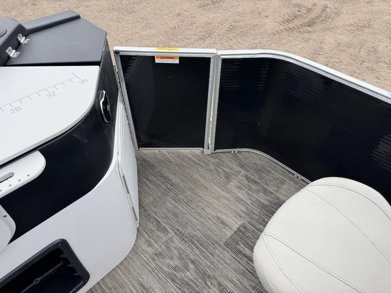 Slide: The Image of Sweetwater 2086 FX Pontoon 2021 - 55