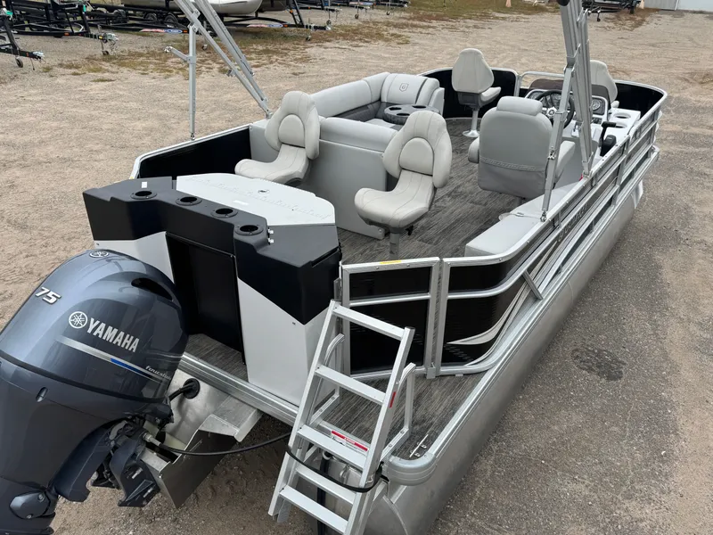 Slide: The Image of Sweetwater 2086 FX Pontoon 2021 - 7