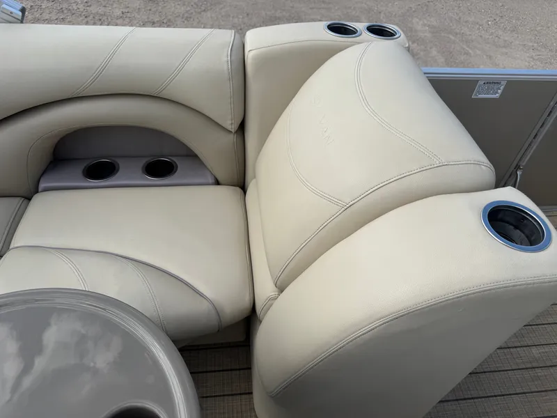 Slide: The Image of Sylvan Mirage 820 4-PT Pontoon 2018 - 37