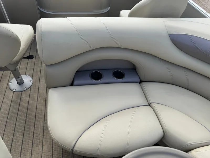 Slide: The Image of Sylvan Mirage 820 4-PT Pontoon 2018 - 39