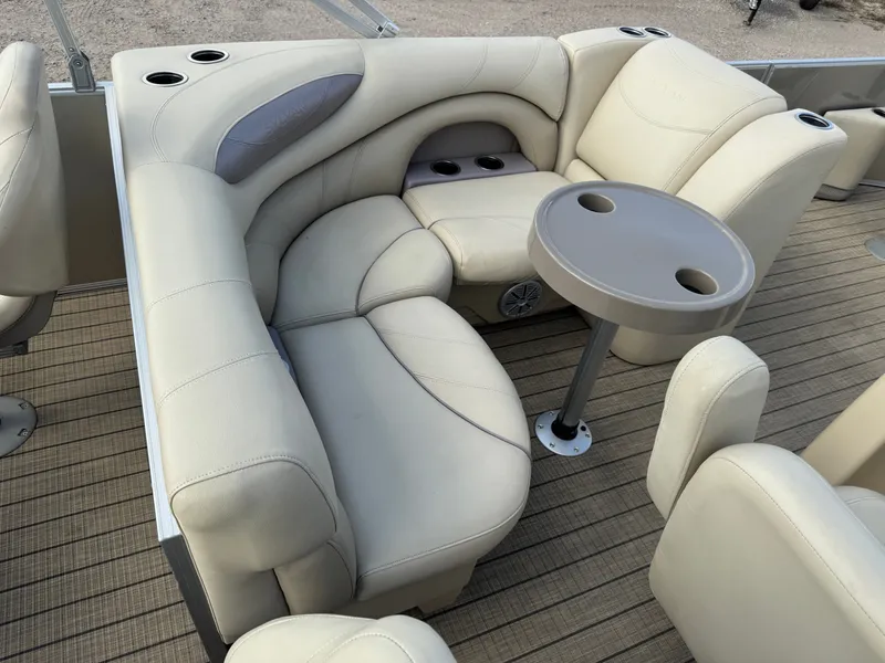 Slide: The Image of Sylvan Mirage 820 4-PT Pontoon 2018 - 41