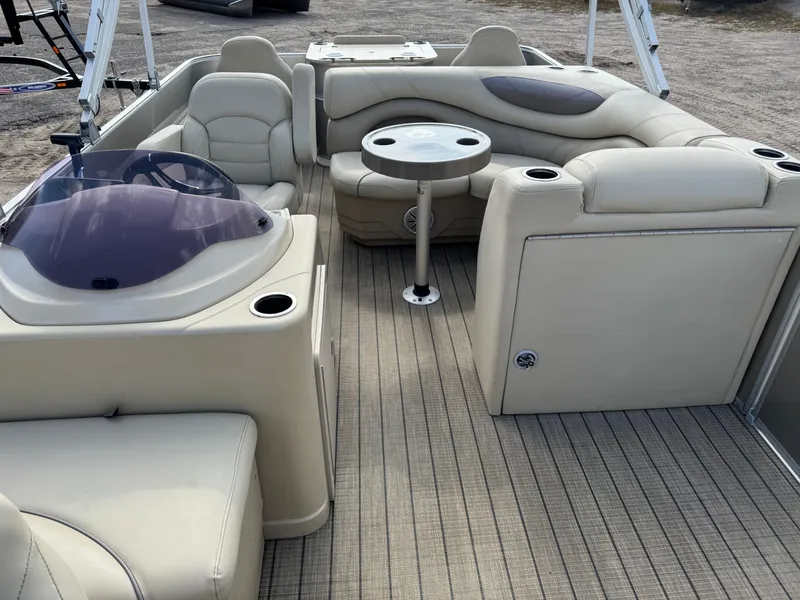 Slide: The Image of Sylvan Mirage 820 4-PT Pontoon 2018 - 5