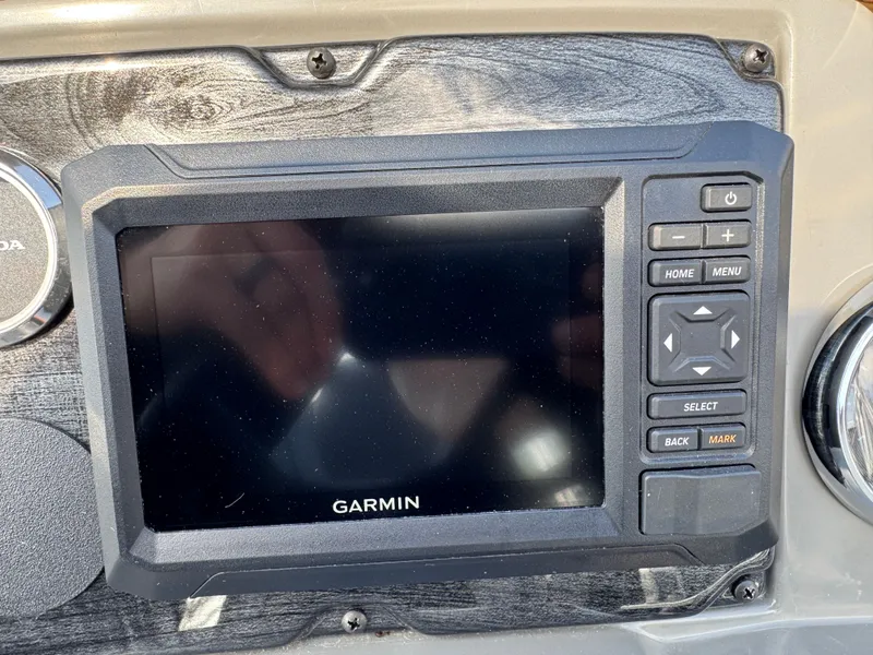 Slide: The Image of Tahoe Geofish 2385 Rear Fish & Honda 4-Stroke EFI 2025 - 22