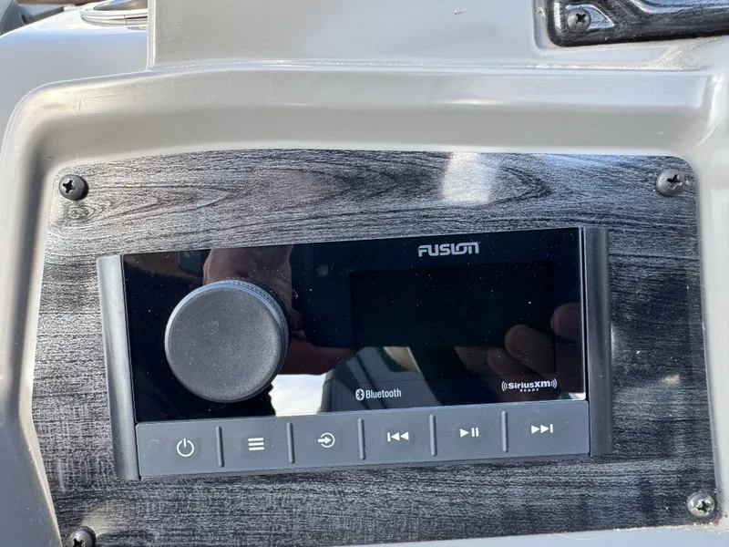 Slide: The Image of Tahoe Geofish 2385 Rear Fish & Honda 4-Stroke EFI 2025 - 26