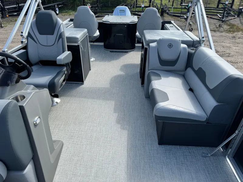 Slide: The Image of Tahoe Geofish 2385 Rear Fish & Honda 4-Stroke EFI 2025 - 29