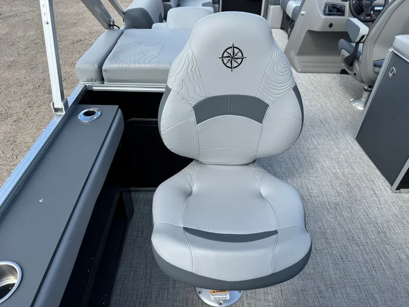 Slide: The Image of Tahoe Geofish 2385 Rear Fish & Honda 4-Stroke EFI 2025 - 44