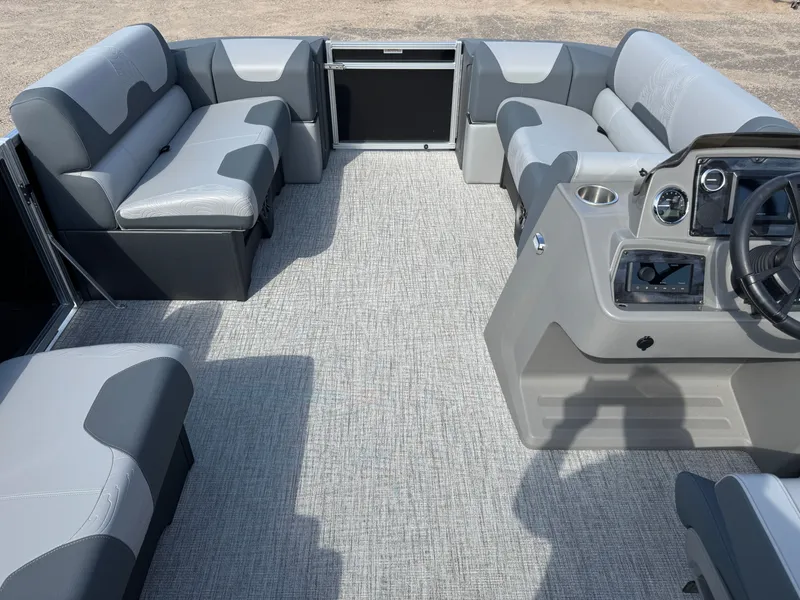 Slide: The Image of Tahoe Geofish 2385 Rear Fish & Honda 4-Stroke EFI 2025 - 7