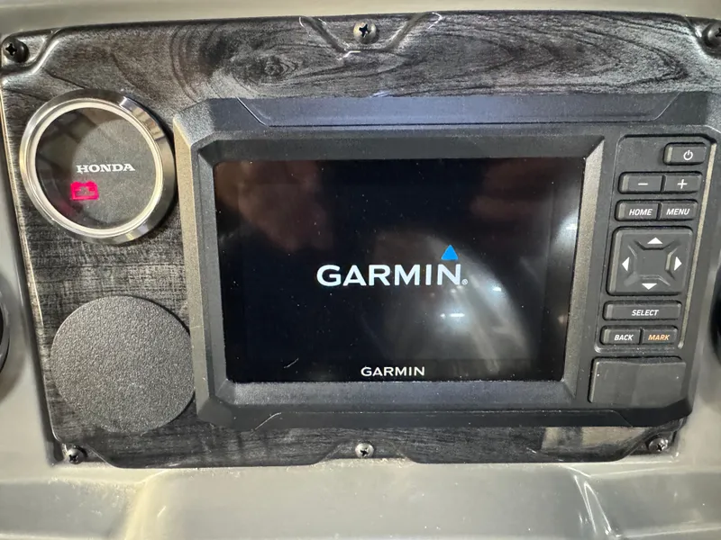 Slide: The Image of Tahoe Geofish 2385 Rear Fish & Honda 4-Stroke EFI 2025 - 81