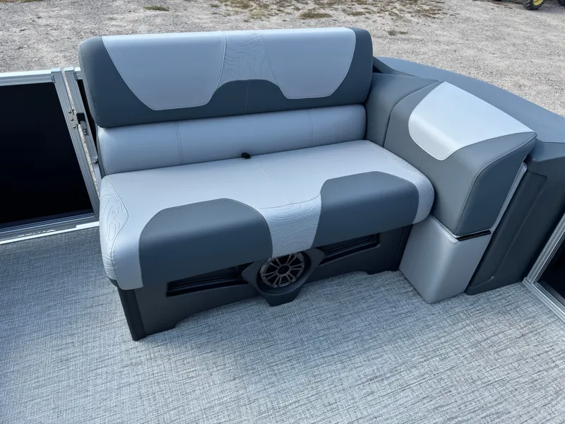 Slide: The Image of Tahoe Geofish 2385 Rear Fish & Honda 4-Stroke EFI 2025 - 9