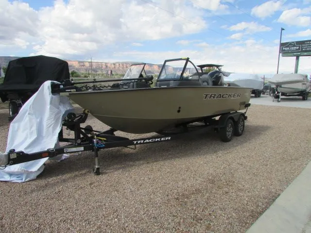 Slide: The Image of Tracker Targa 18 Combo Tournament Edition 2026 - 3