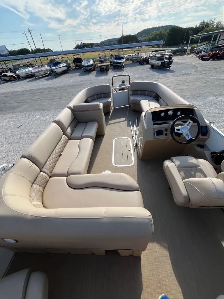 Slide: The Image of Bennington SX 22 2017 - 6