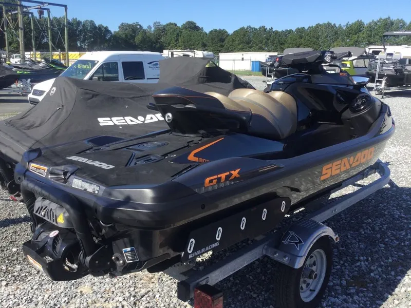 Slide: The Image of Sea-Doo GTX 230 AUD 2023 - 4