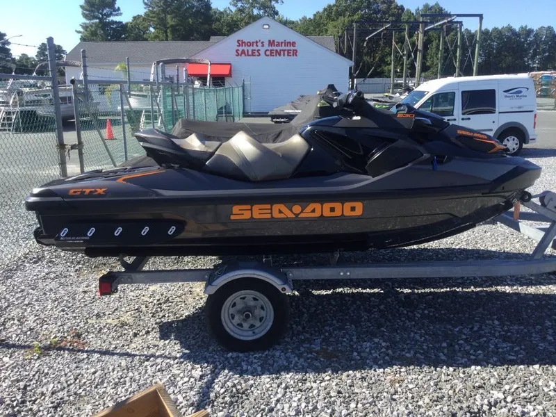 Slide: The Image of Sea-Doo GTX 230 AUD 2023 - 6