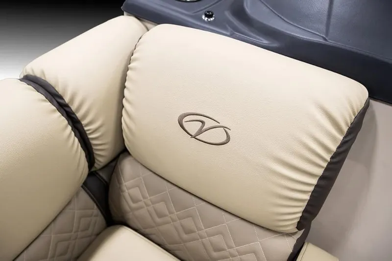 Slide: The Image of Veranda VR22RC 2025 - 2