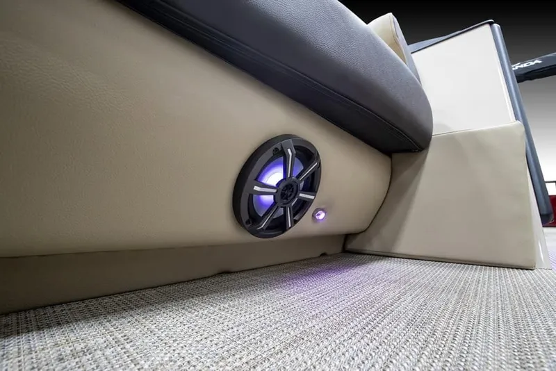 Slide: The Image of Veranda VR22RC 2025 - 3