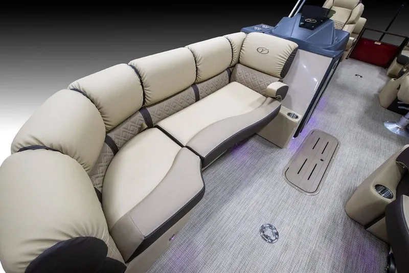 Slide: The Image of Veranda VR22RC 2025 - 4