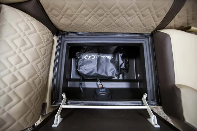 Slide: The Image of Veranda VR22RC 2025 - 6