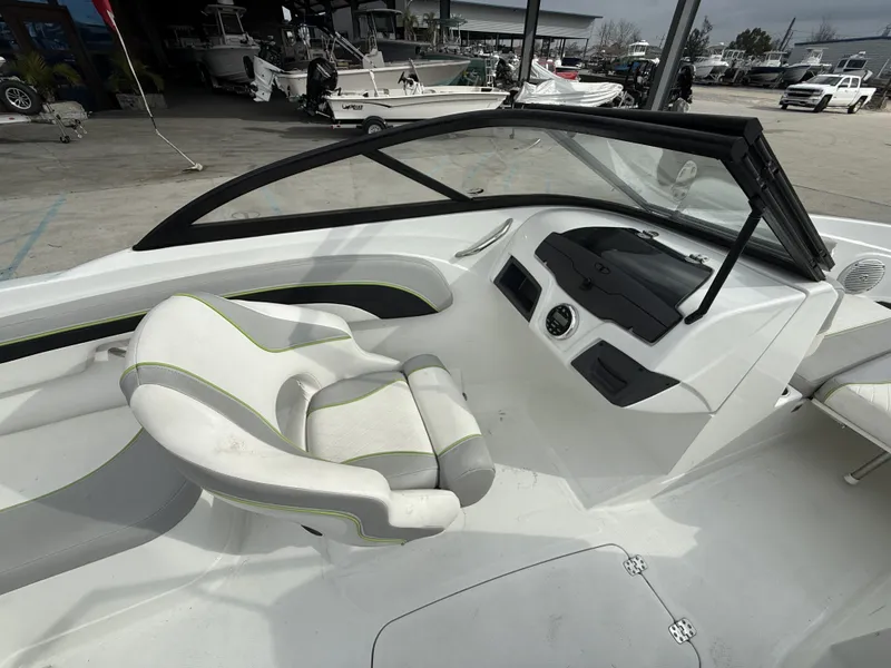 Slide: The Image of Tahoe 700 2019 - 5