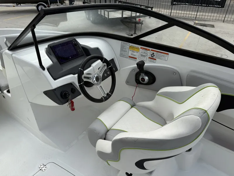 Slide: The Image of Tahoe 700 2019 - 6