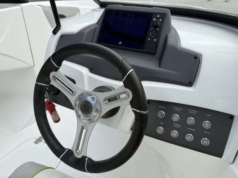 Slide: The Image of Tahoe 700 2019 - 7