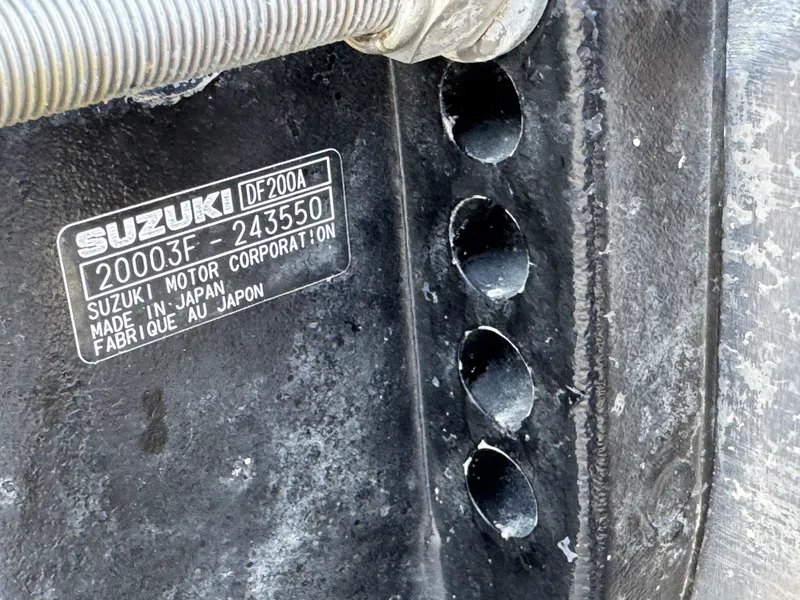 Slide: The Image of Manitou 23 Aurora LE RF VP II 2022 - 20