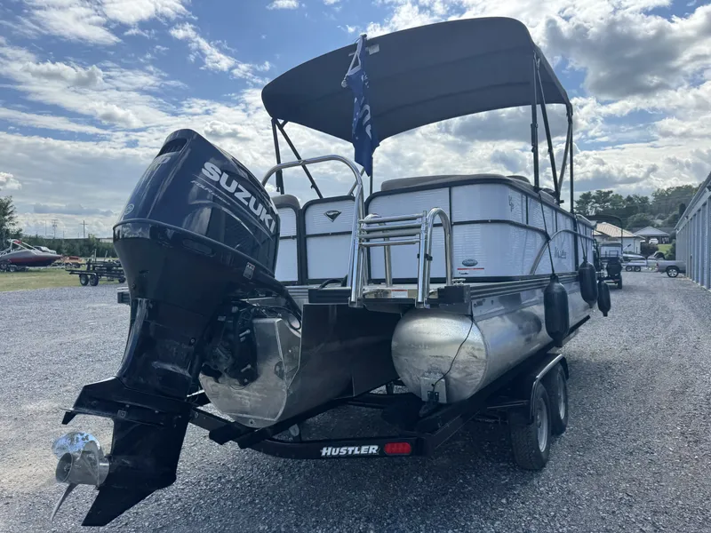 Slide: The Image of Manitou 23 Aurora LE RF VP II 2022 - 23