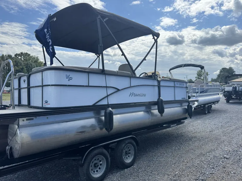 Slide: The Image of Manitou 23 Aurora LE RF VP II 2022 - 24