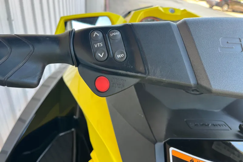 Slide: The Image of 2016 Sea-Doo GTR 215 handlebar controls with mode and set buttons. - 34
