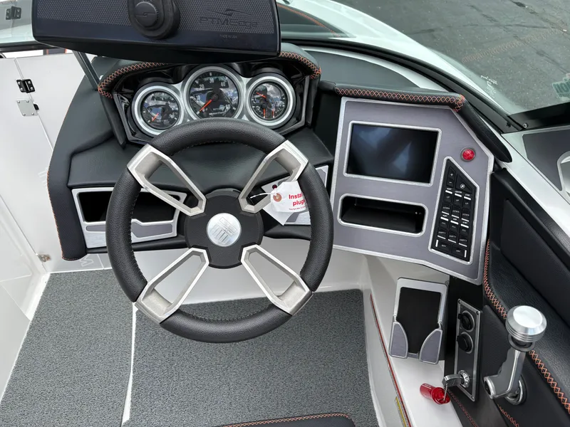 Slide: The Image of MasterCraft XT23 2020 - 12