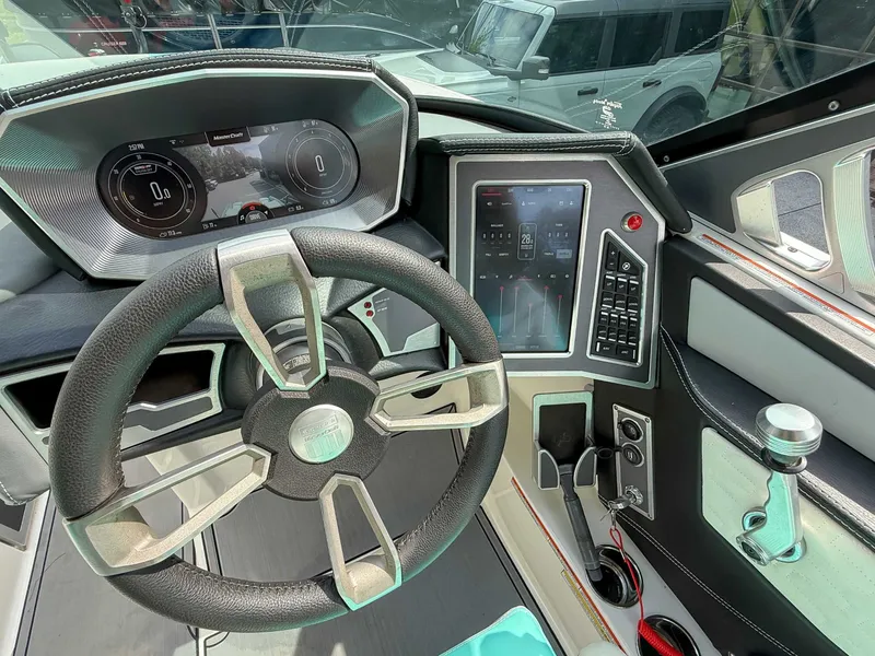 Slide: The Image of MasterCraft X24 2021 - 18