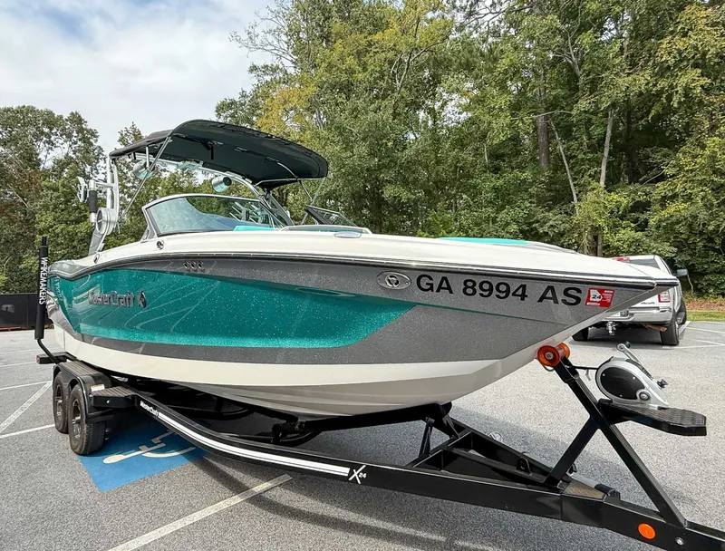 Slide: The Image of MasterCraft X24 2021 - 5