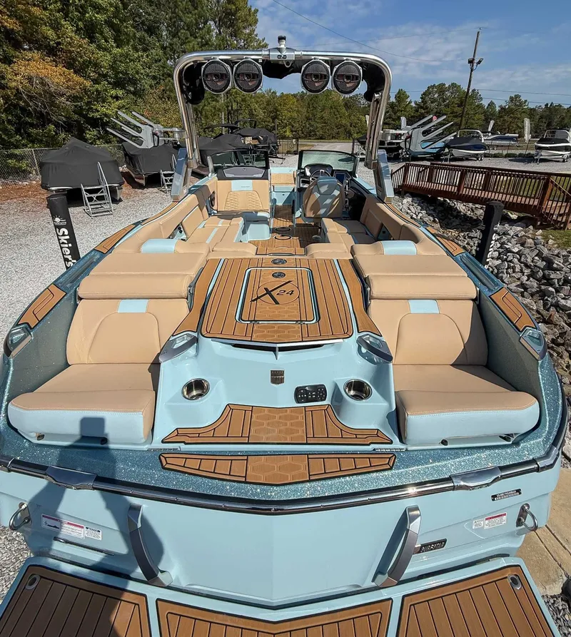 Slide: The Image of MasterCraft X24 2024 - 10