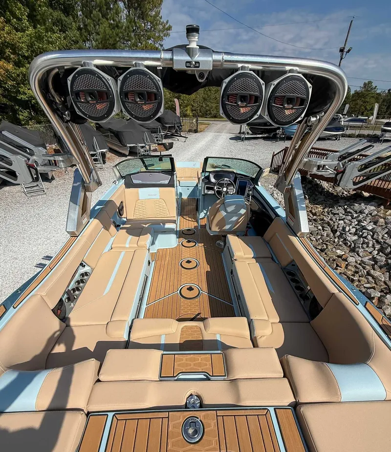 Slide: The Image of MasterCraft X24 2024 - 12